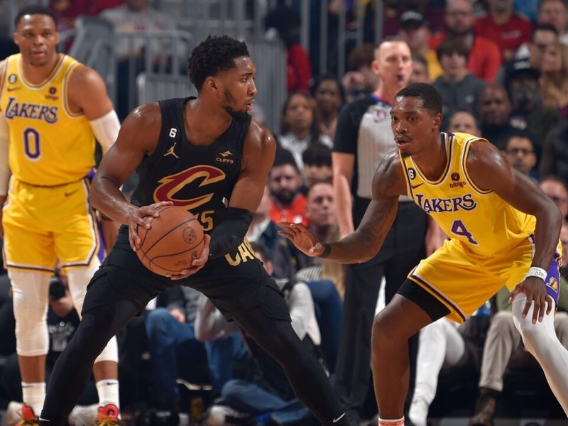 Lakers lose star Davis with flu-like symptoms, fall to Cavs - The San Diego  Union-Tribune