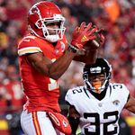 Mahomes leads Chiefs past Jags 27-20 with injured ankle - The San Diego  Union-Tribune