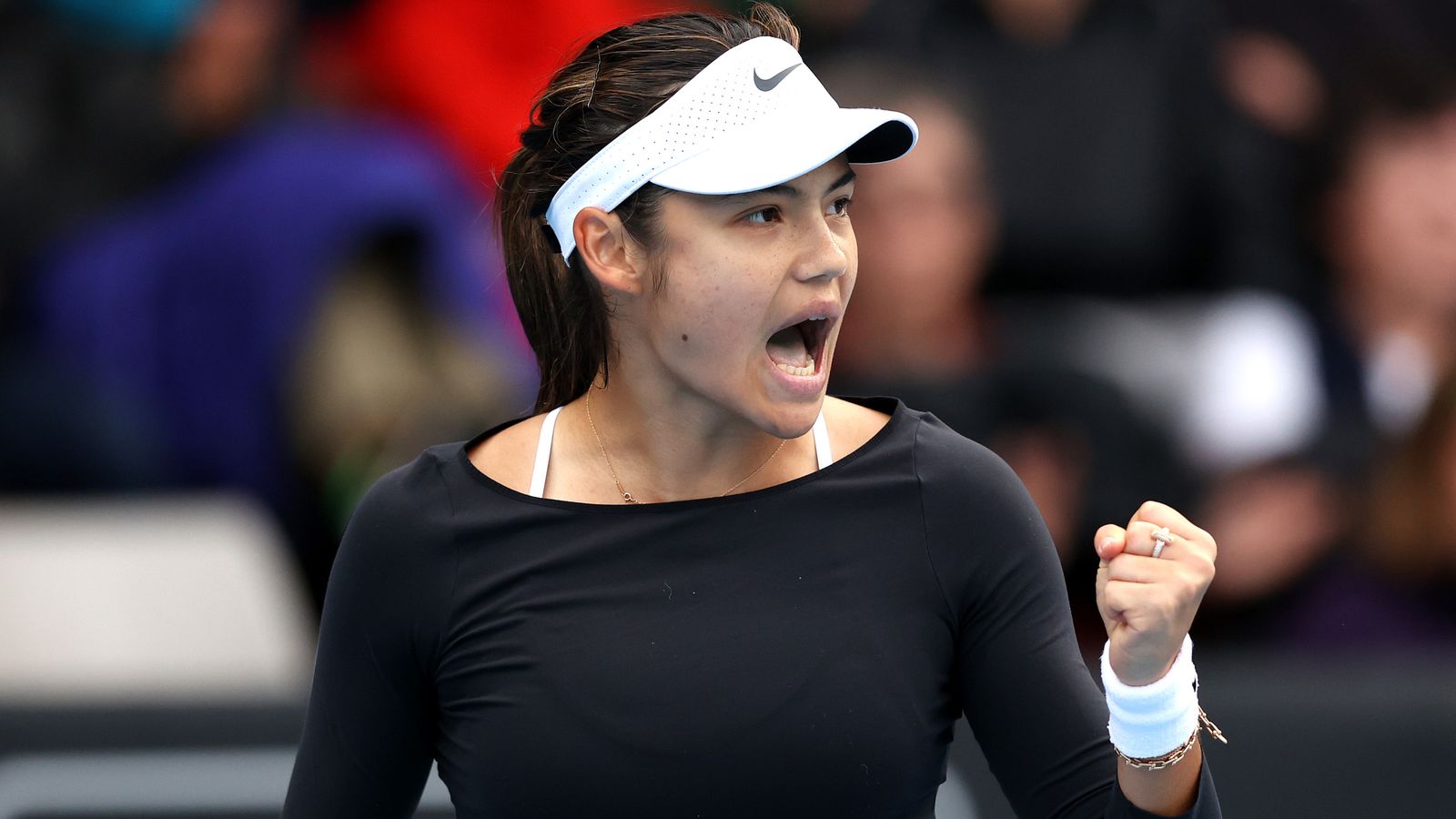 Photo of Emma Raduganu začala víťazne na ASP Classic v Aucklande, ale Andy Murray prehral v Adelaide |  Tenisové novinky