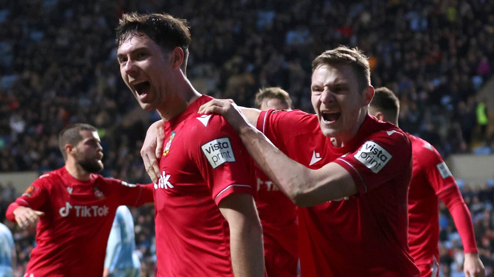 FA Cup roundup Wrexham win at Coventry in third round as West Brom