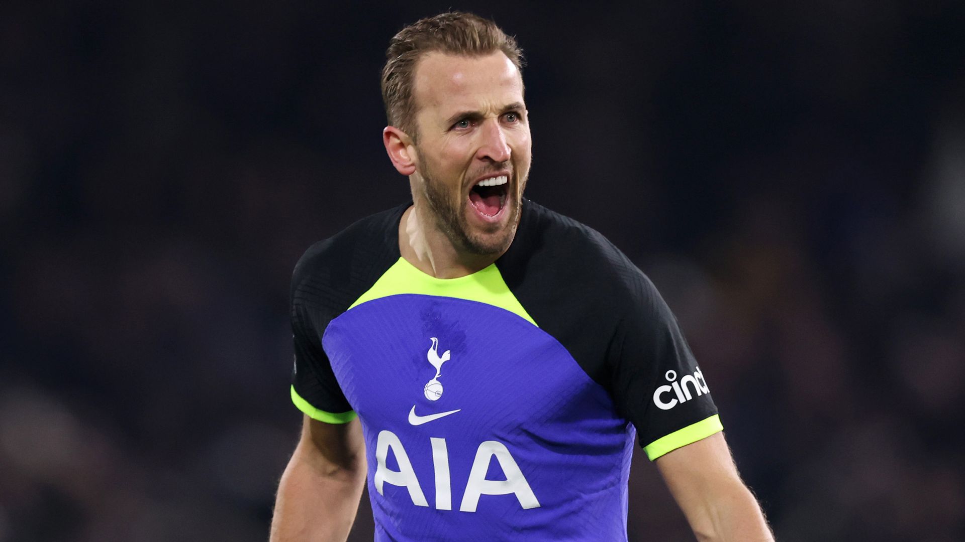 Kane equals Greaves' record in Spurs win | 'Players had good meeting with Conte'