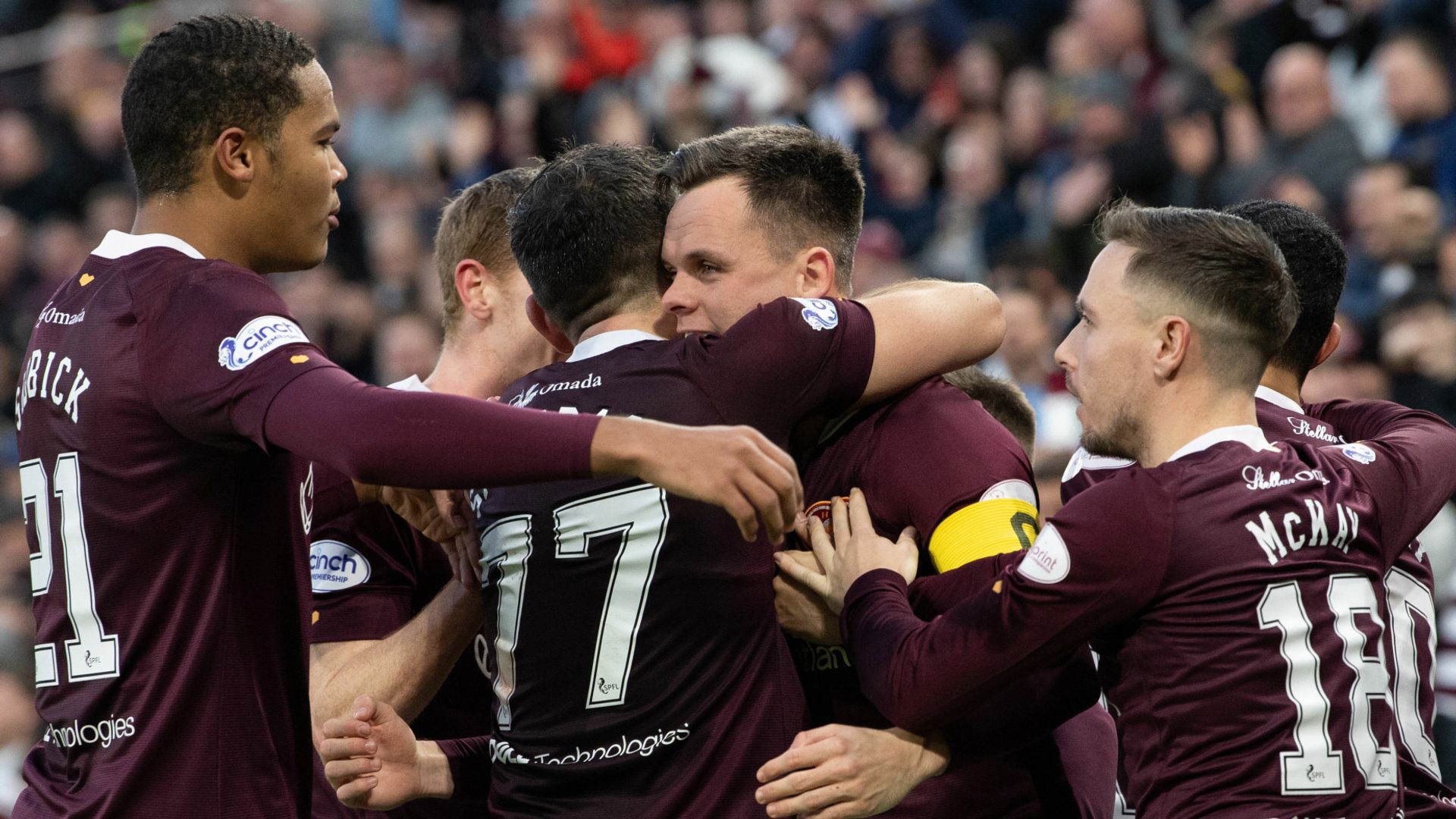 Shankland double as Hearts beat Hibs in Edinburgh derby
