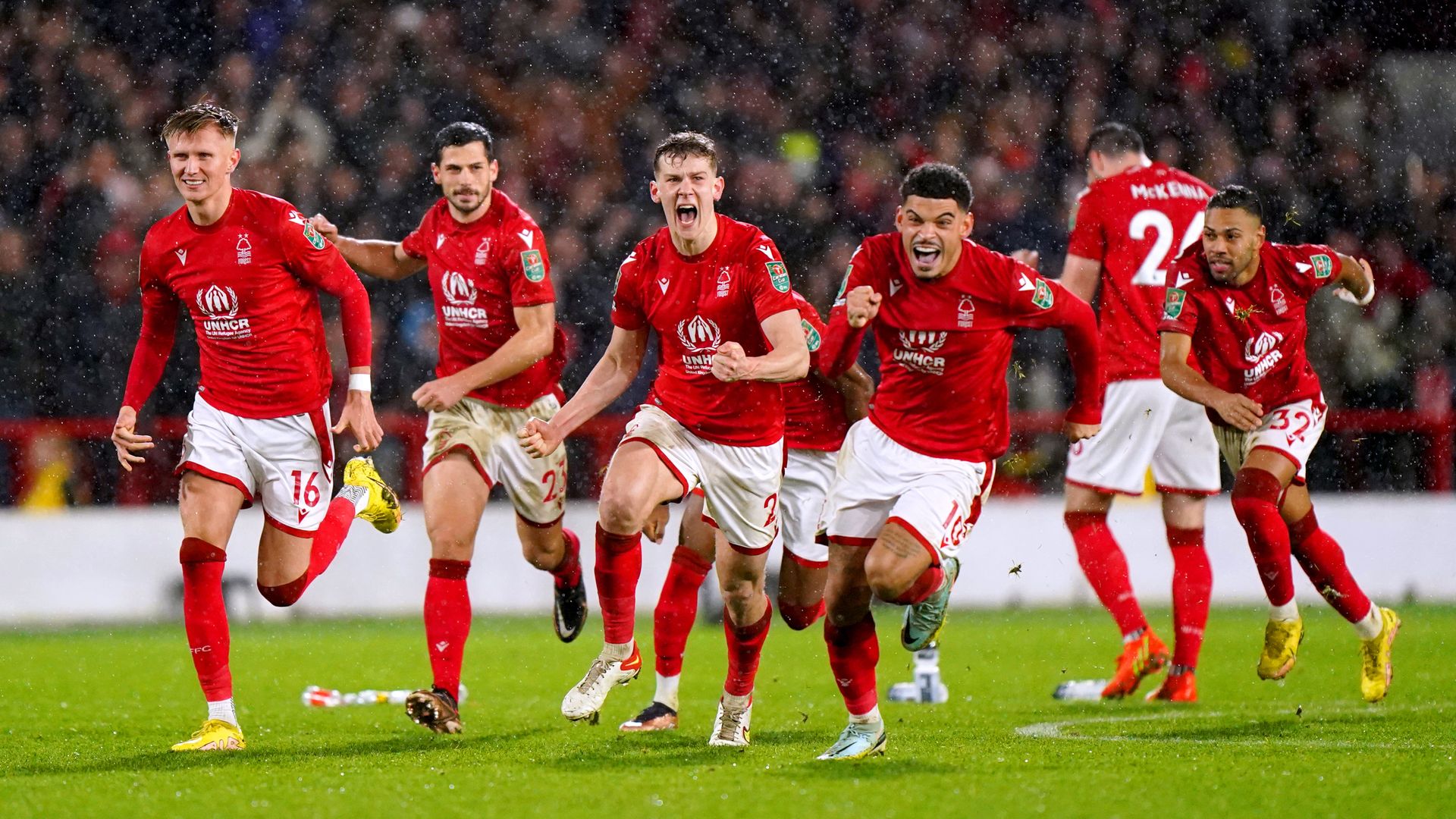 Henderson the spot-kick hero as Forest reach Carabao Cup semis