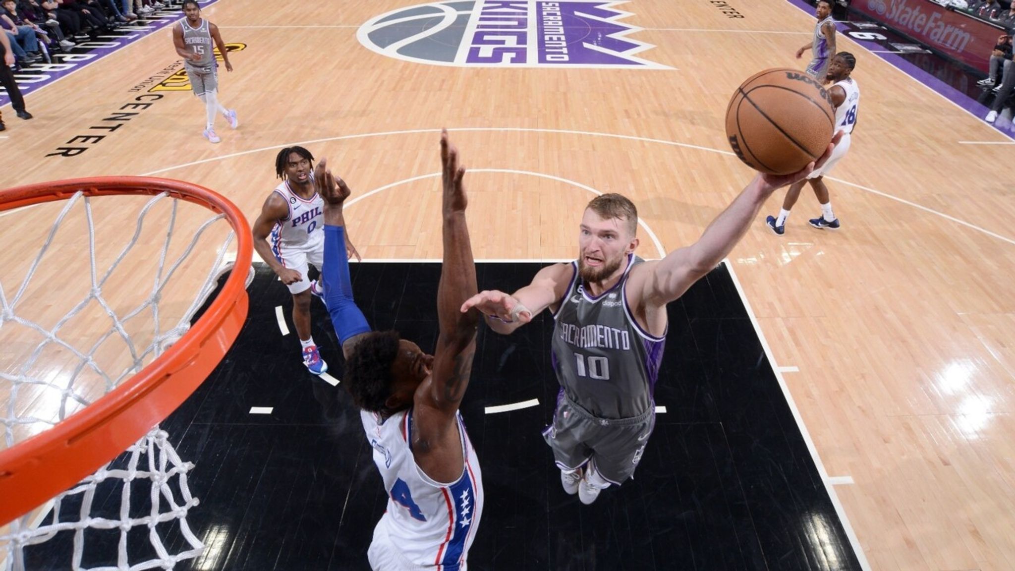 Highlights of the Philadelphia 76ers against the Sacramento Kings in Week  14 of the NBA Season.