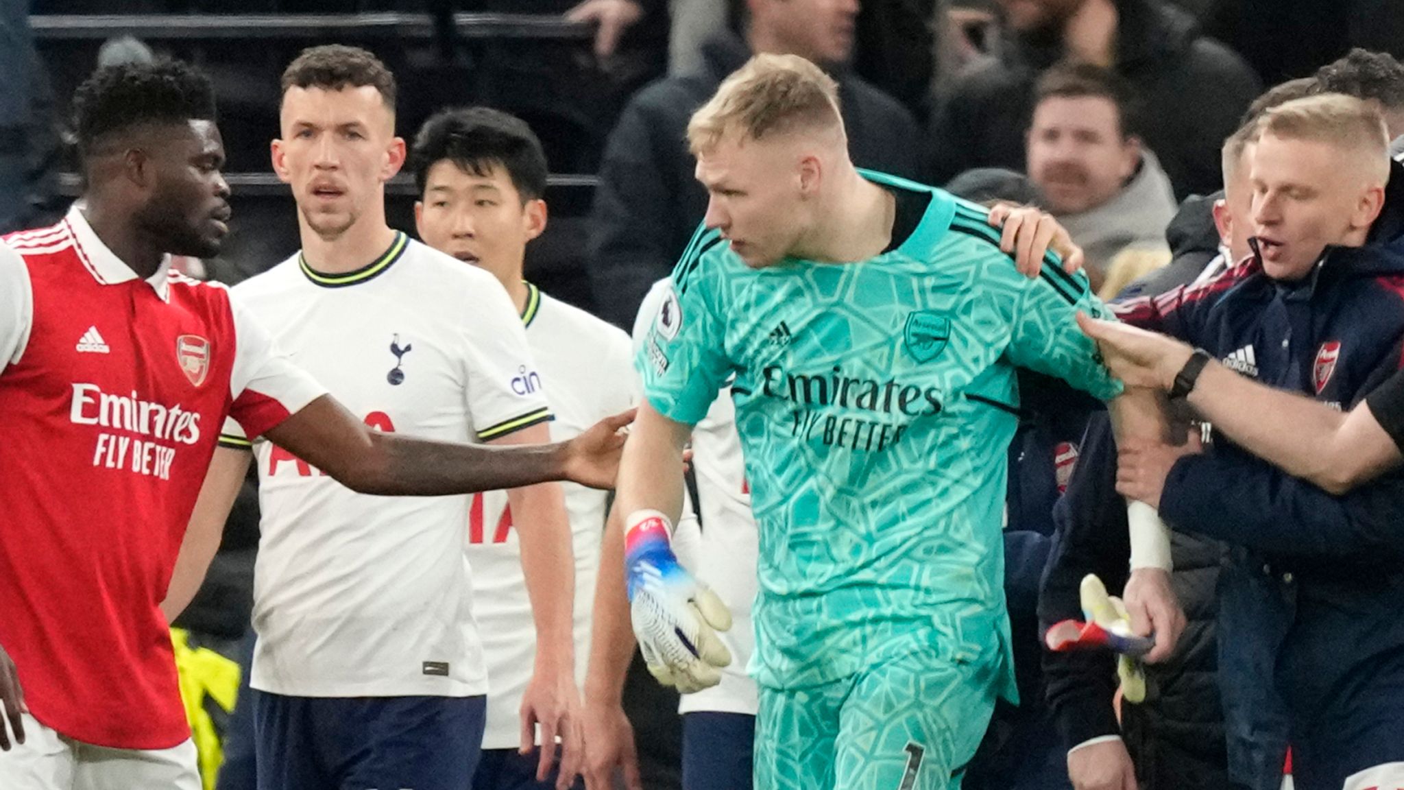 Aaron Ramsdale kicked by spectator after Arsenal's 2-0 win at Tottenham in  North London derby | Football News | Sky Sports