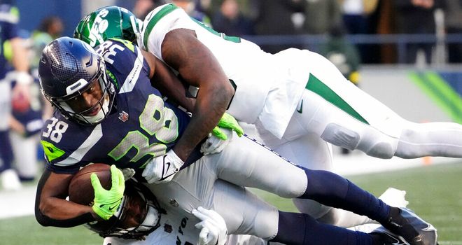 NFL, Week 17 Final Score: Seahawks keep playoff hopes alive, eliminate Jets  with 23-6 win - Field Gulls