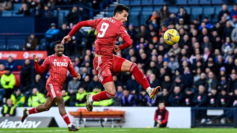 Aberdeen's Bojan Miovski scores to make it 1-0