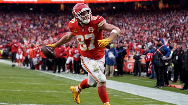 Travis Kelce got his second touchdown of the game as Kansas City increased their advantage over Jacksonville in the NFL Divisional Round.
