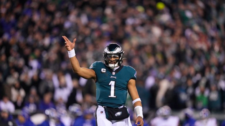 Jalen Hurts, Eagles land top playoff seed in National Football Conference  by beating NY Giants - BusinessWorld Online