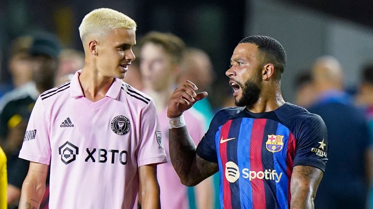 Beckham (left) made a late cameo in Inter Miami&#39;s friendly with Barcelona in July