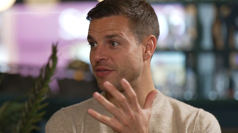 El capitán del Chelsea, César Azpilicueta, se une a Pernille Harder y Magda Eriksson en The HangOut y habla sobre la creación de un 