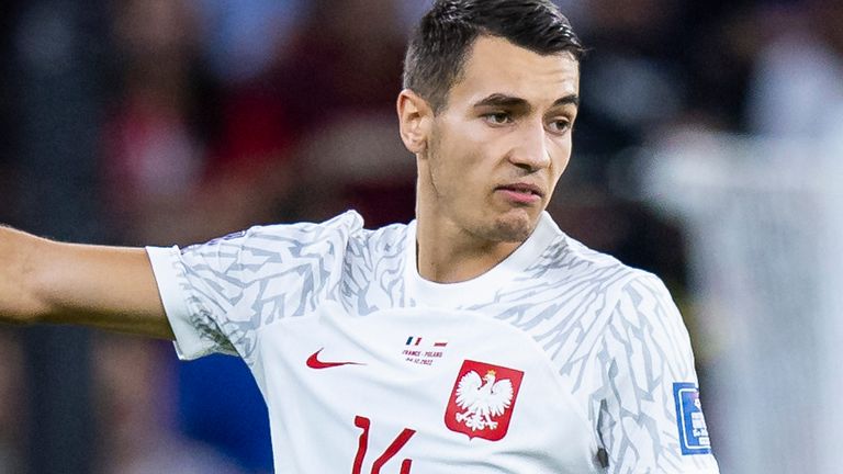 Arsenal care close to signing Poland defender Jakub Kiwior for £20m