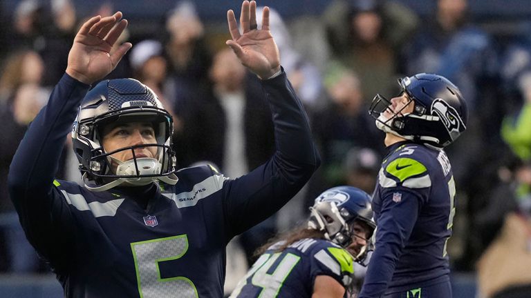 Jason Myers' on-field goal to end regulation hit the post, but he made up for it with injury time to eventually secure a playoff spot for the Seattle Seahawks.
