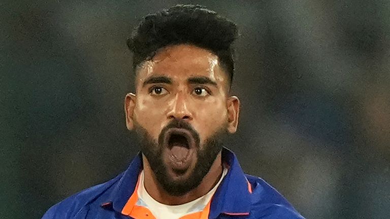 India&#39;s Mohammed Siraj celebrates the dismissal of New Zealand&#39;s Mitchell Santner during the first one-day international cricket match between India and New Zealand in Hyderabad, India, Wednesday, Jan. 18, 2023. (AP Photo/Mahesh Kumar A.) 