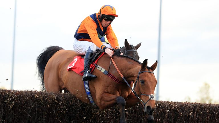 Potters Legend in winning action at Kempton