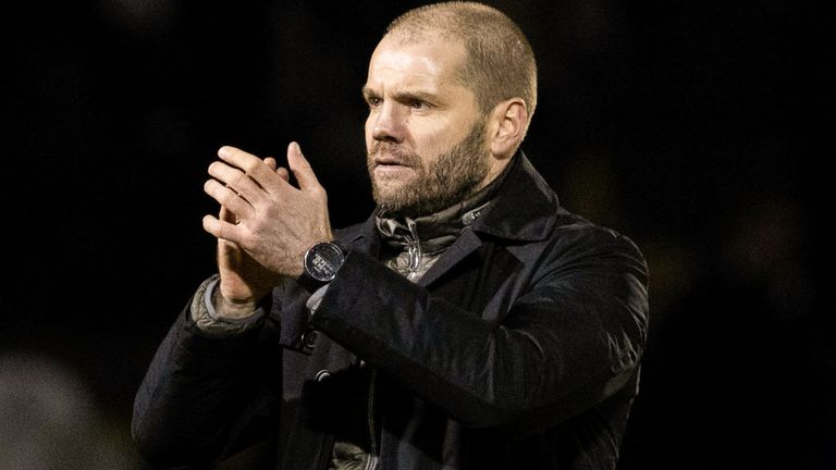 PAISLEY, SCOTLAND - JANUARY 07: Hearts Manager Robbie Neilson applauds fans at full time during a cinch Premiership match between St Mirren and Heart of Midlothian at the SMiSA Stadium, on January 07, 2023, in Paisley, Scotland. (Photo by Alan Harvey / SNS Group)