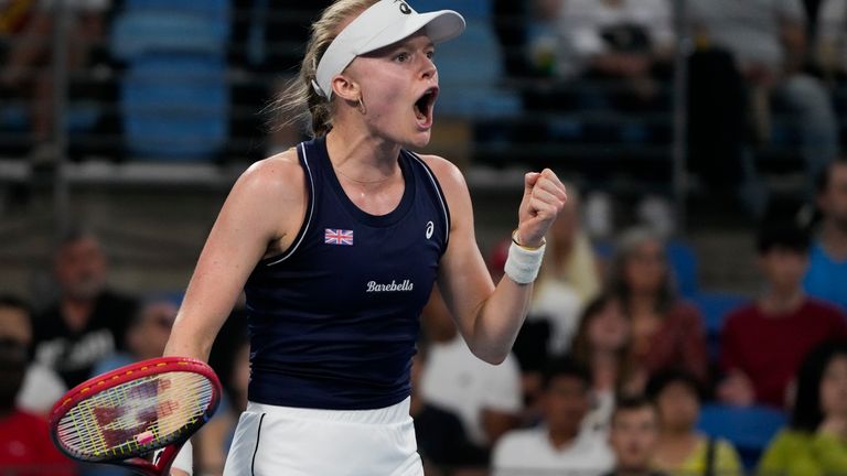 Britain&#39;s Harriet Dart reacts after winning a point against Spain&#39;s Paula Badosa during their Group D match at the United Cup tennis event in Sydney, Australia, Sunday, Jan. 1, 2023. (AP Photo/Mark Baker)