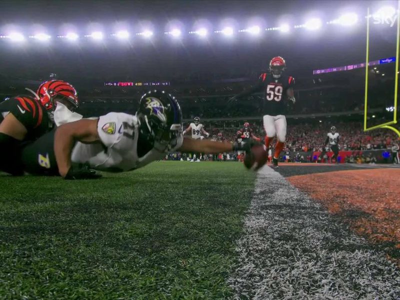 Hubbard's 98-yard fumble return lifts Bengals over Ravens – The Oakland  Press