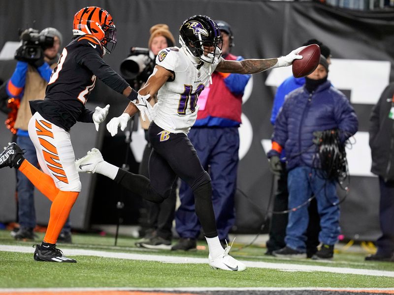 Hubbard's fumble return gives Bengals 24-17 win over Ravens - The San Diego  Union-Tribune