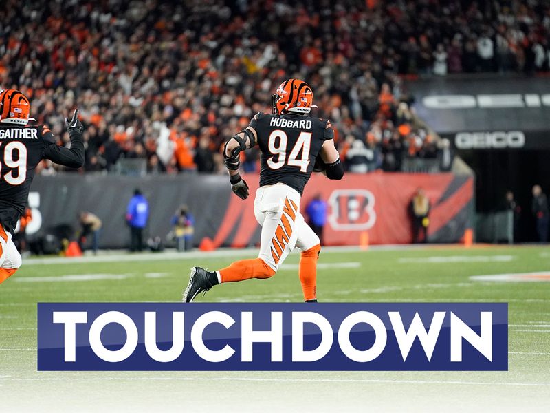 Stunning fumble return TD for Bengals beats Ravens, keeps