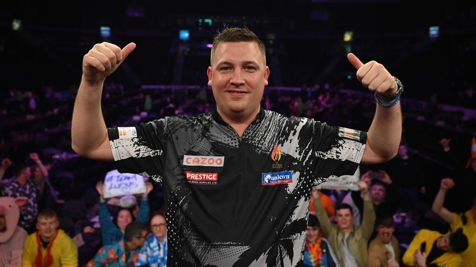 Chris Dobey vise une victoire «spéciale» en Premier League dans la ville natale de Newcastle après le triomphe de Michael van Gerwen |  Fléchettes Nouvelles