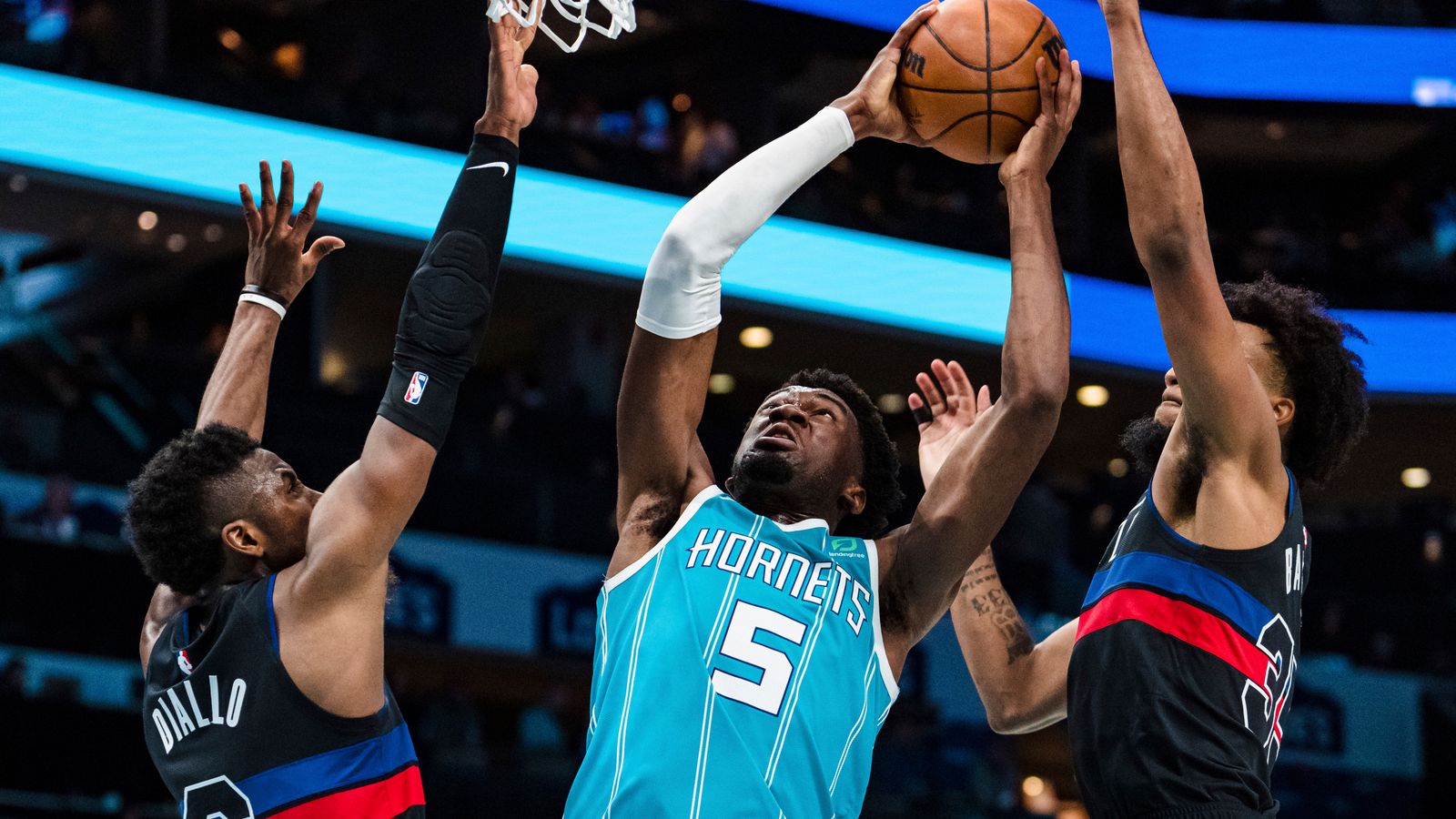 NBA Top 10 Plays: Monday 27 February | NBA News | Sky Sports