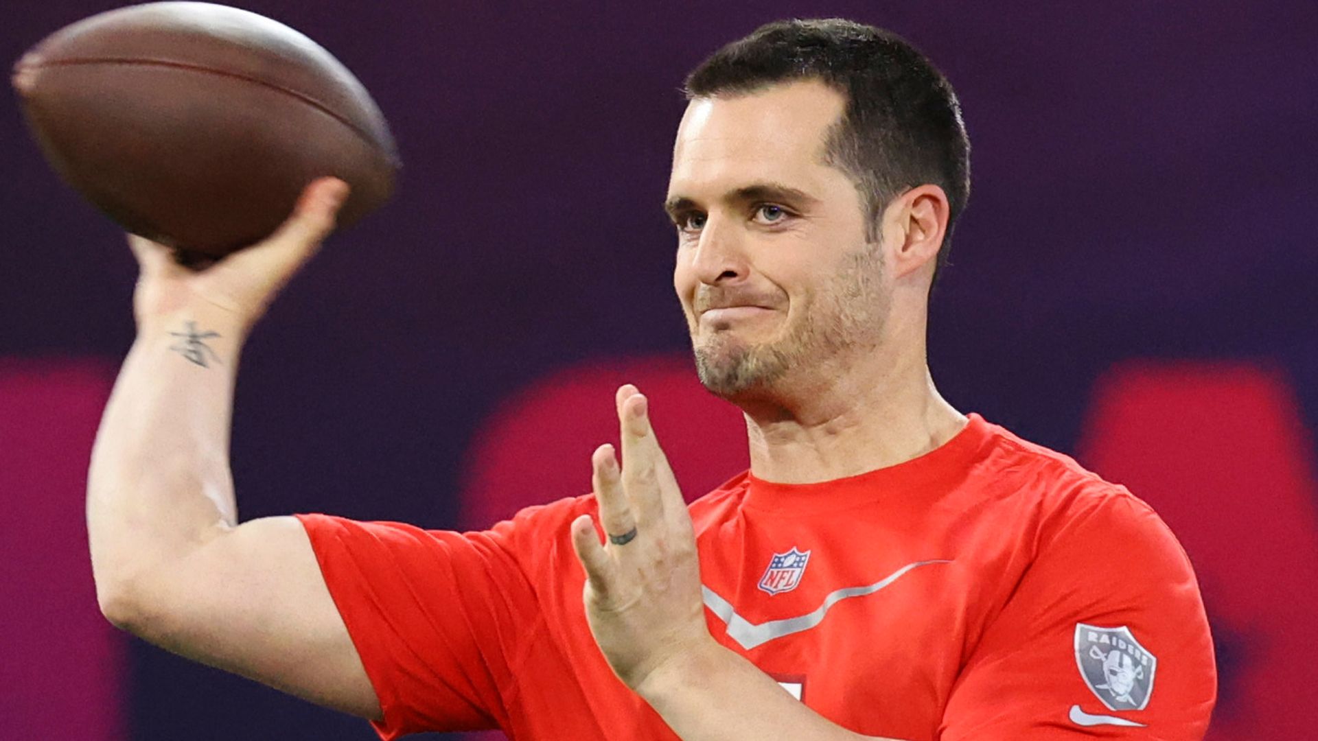 Carr stars to give AFC Pro Bowl lead | 'I was never this hot in Vegas'