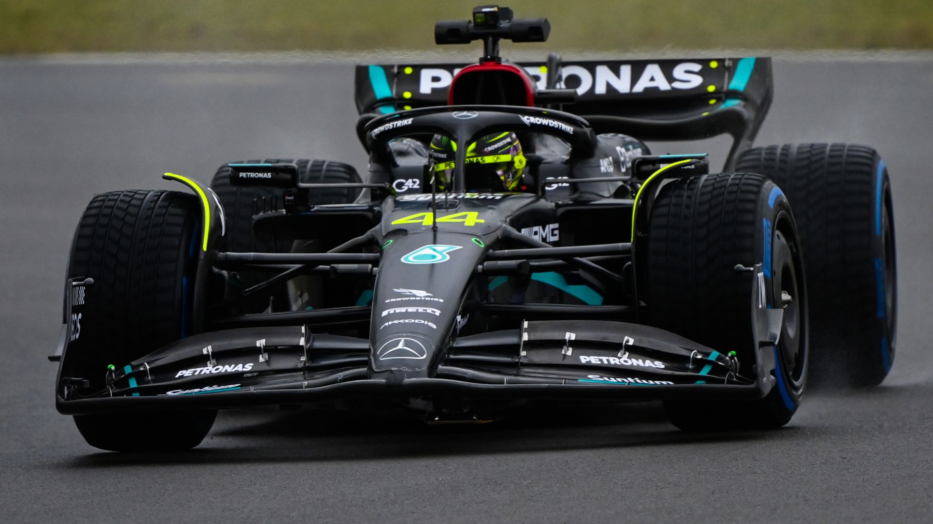 Mercedes 'starting behind' at F1 testing? | Hamilton: We can close the gap