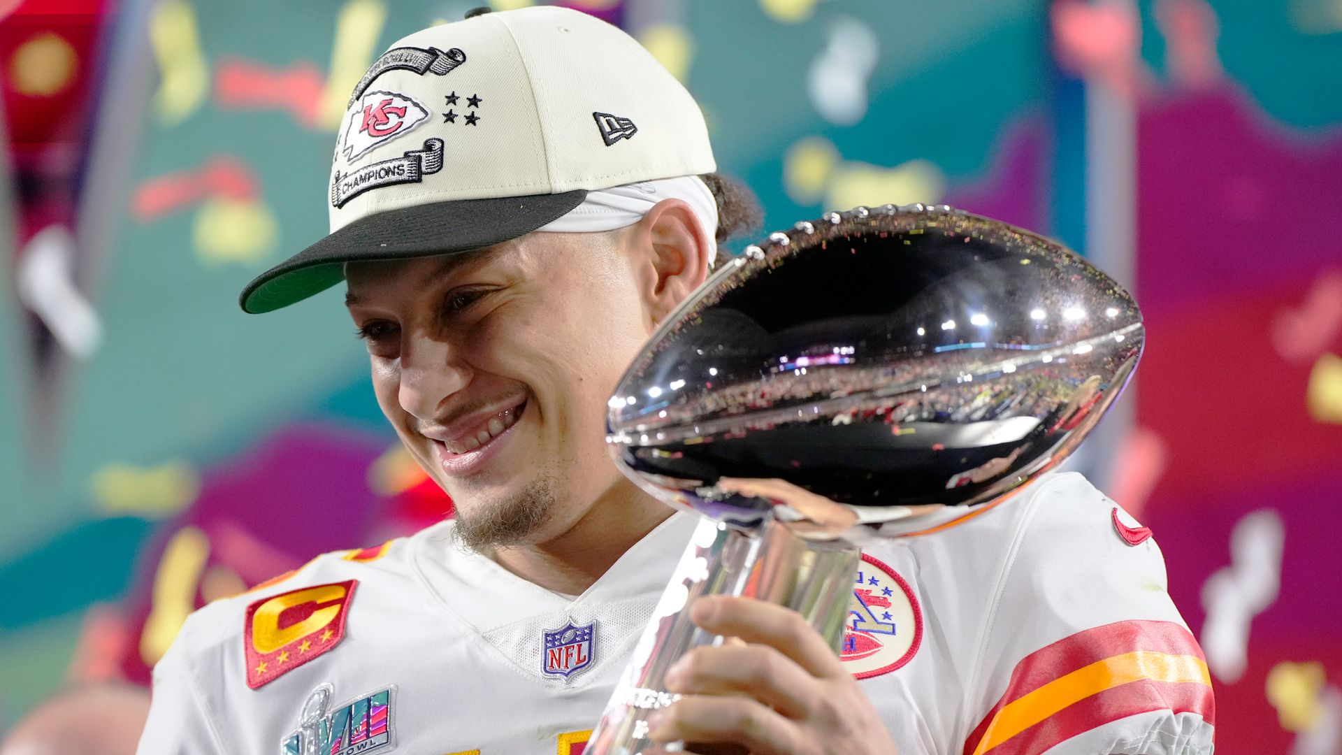 Mahomes defies injury as Chiefs beat Eagles in all-time Super Bowl thriller