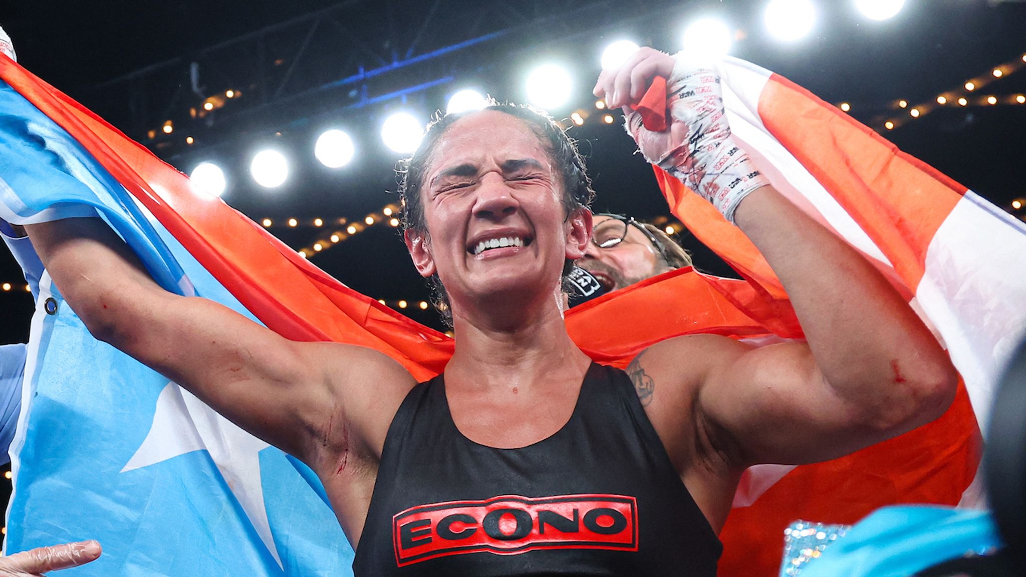Amanda Serrano and Alycia Baumgardner become undisputed world champions Boxing News Sky Sports