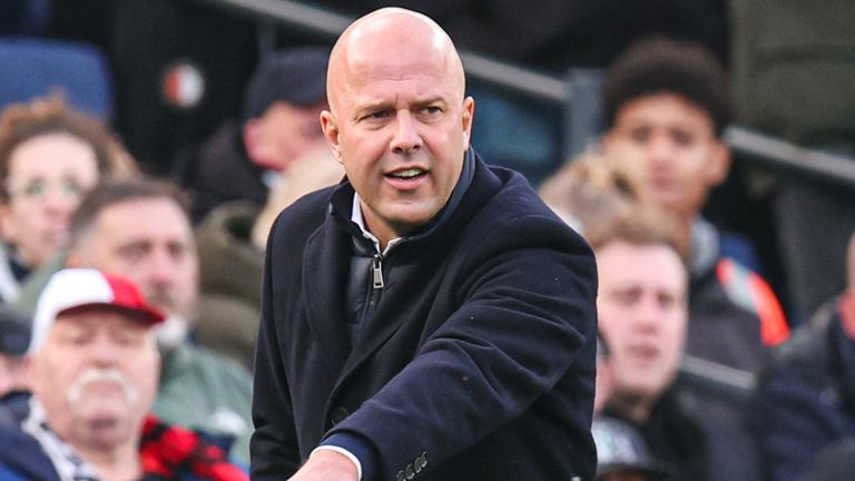 Feyenoord manager Arne Slot has turned down the opportunity to join Leeds