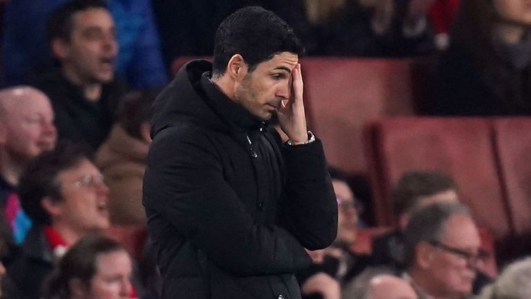 Mikel Arteta shows his disappointment from the sidelines