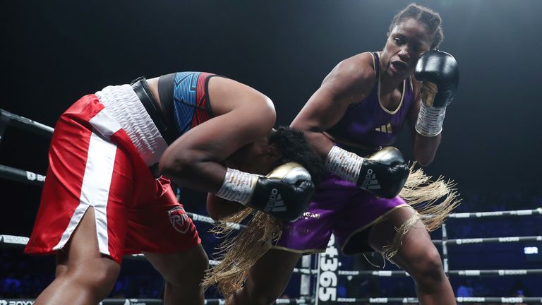  Dubois dominated for three rounds at Wembley Arena