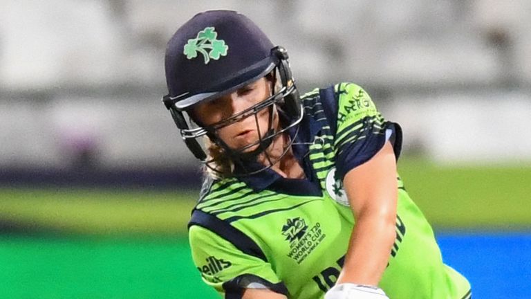 Ireland's Eimear Richardson (R) plays a shot as Pakistan's wicketkeeper Muneeba Ali (L) reacts during the Group B T20 women's World Cup cricket match between Pakistan and Ireland at Newlands Stadium in Cape Town on February 15, 2023. (Photo by Rodger Bosch / AFP) (Photo by RODGER BOSCH/AFP via Getty Images)
