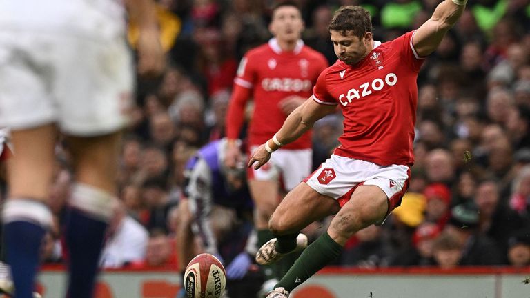 Leigh Halfpenny kicked Wales' first points via a penalty but they would struggle to create many scoring chances 