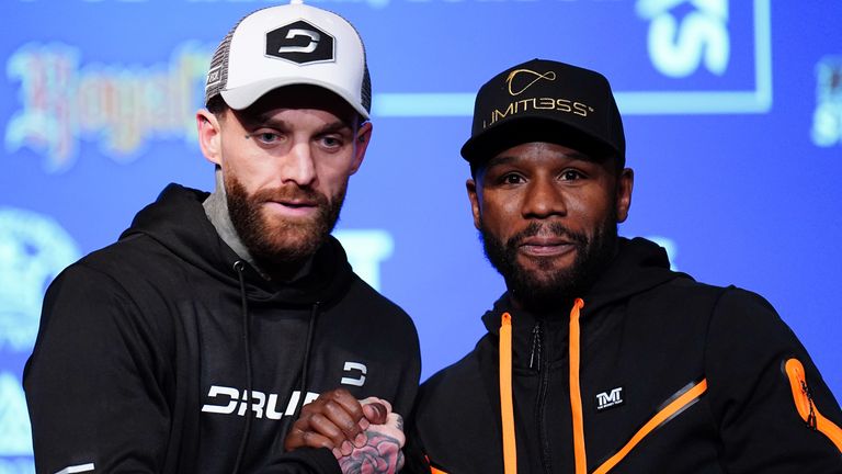 Aaron Chalmers and Floyd Mayweather Jr faced off at the O2 on Saturday 