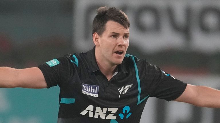 New Zealand's Jacob Duffy, right, appeals successfully for the wicket of India's Rahul Tripathi during the first Twenty20 cricket match between between India and New Zealand in Ranchi, India, Friday, Jan. 27, 2023. (AP Photo/Bikas Das) 