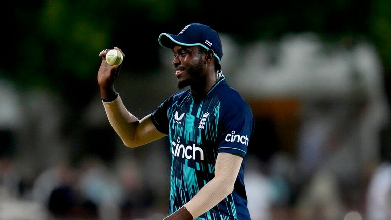 England&#39;s bowler Jofra Archer leaves the field after taking the winning wicket of South Africa&#39;s batsman Tabraiz Shamsi during the third One-Day International cricket match between South Africa and England at the Kimberley Oval in Kimberley, South Africa, Wednesday, Feb. 1, 2023. (AP Photo/Themba Hadebe)