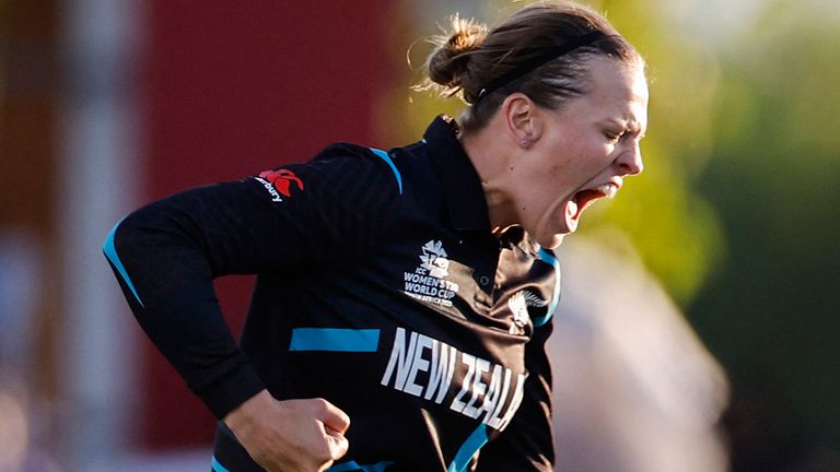 New Zealand bowler Lea Tahuhu (Getty Images)