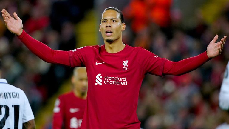 Virgil van Dijk formó parte de la defensa del Liverpool que expuso el Real Madrid