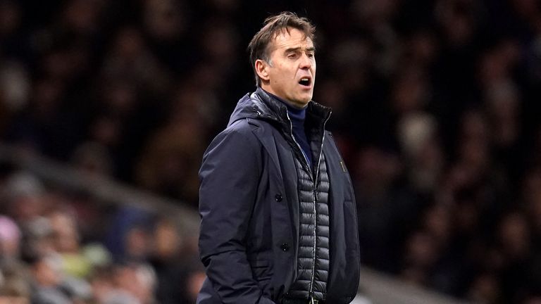 Julen Lopetegui watches on at Craven Cottage