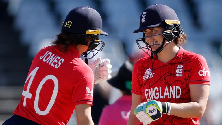 Amy Jones and Nat Sciver-Brunt (Getty Images)