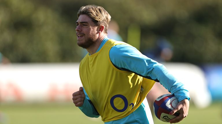 Wing Ollie Hassell-Collins has been named to start for his Test debut 