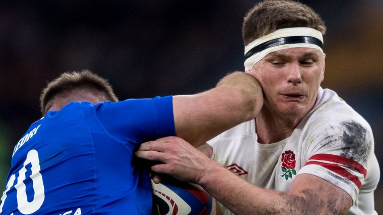 LONDON, ENGLAND - FEBRUARY 12: Italy...s Jake Polledri evades the tackle of England's Owen Farrell during the Six Nations Rugby match between England and Italy at Twickenham Stadium on February 12, 2023 in London, United Kingdom. (Photo by Bob Bradford - CameraSport via Getty Images)                                                                                                                                         