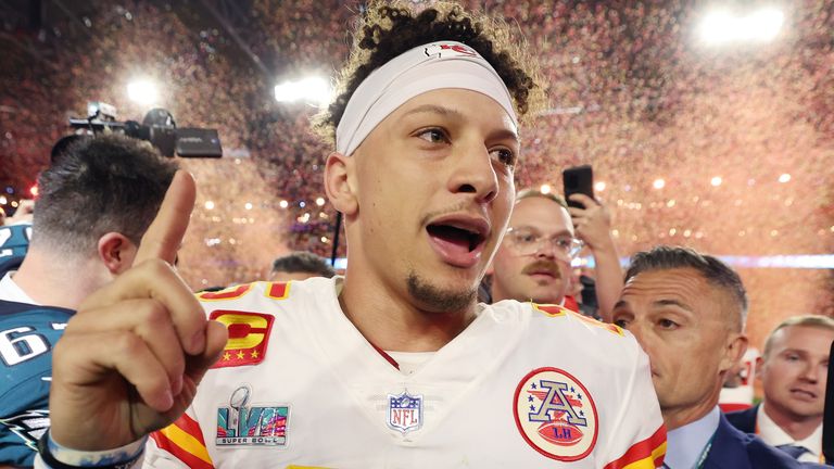 Chiefs fan creates one-of-a-kind Mahomes jersey out of 40,000 tiny chains