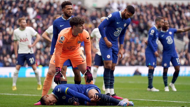 Thiago Silva: Chelsea defender ruled out with knee ligament injury after  limping off against Tottenham | Football News | Sky Sports