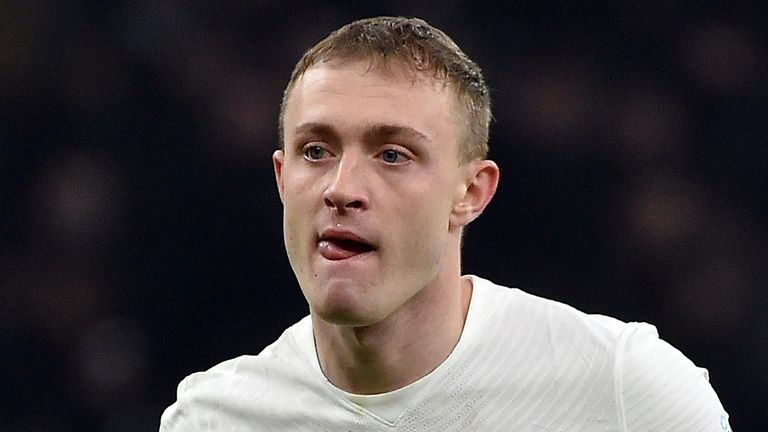 Tottenham's Oliver Skipp during the quarter final English League Cup soccer match between Tottenham Hotspur and West Ham at Tottenham Hotspur Stadium in London, England, Wednesday, Dec. 22, 2021. (AP Photo/Rui Vieira)..