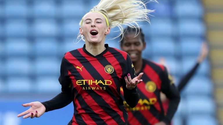 Chloe Kelly celebrates after putting Manchester 2-0 up at Leicester