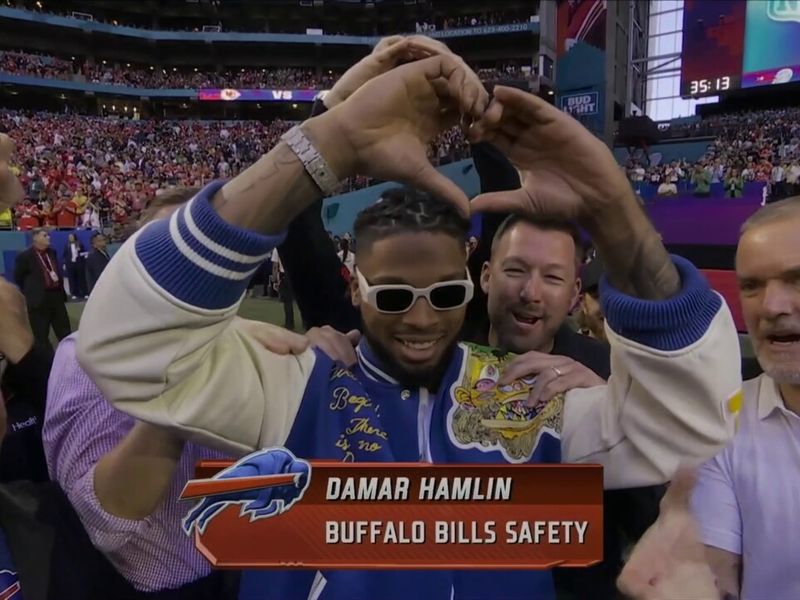 Damar Hamlin makes appearance on field at Super Bowl