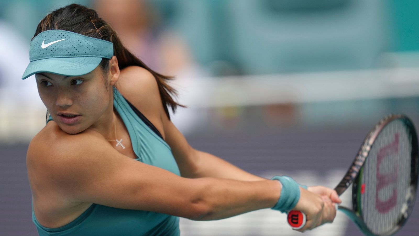 Emma Raducanu beaten in first round of Miami Open by fellow former US Open champion Bianca Andreescu Tennis News Sky Sports